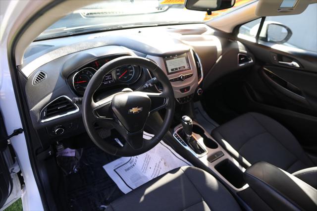 2018 Chevrolet Cruze LS Auto
