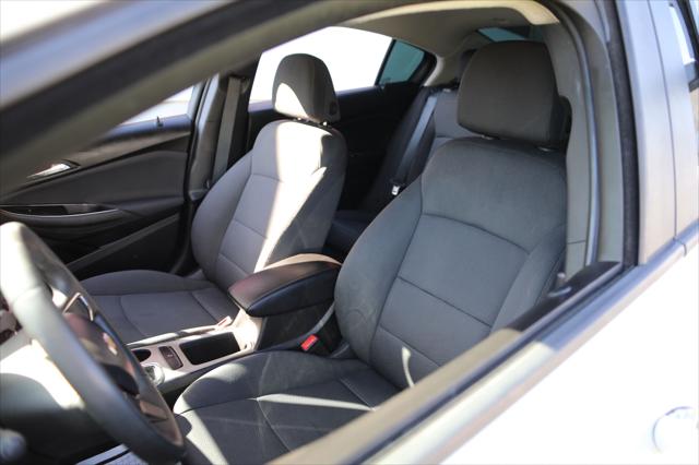 2018 Chevrolet Cruze LS Auto