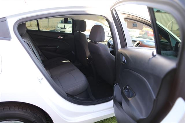 2018 Chevrolet Cruze LS Auto