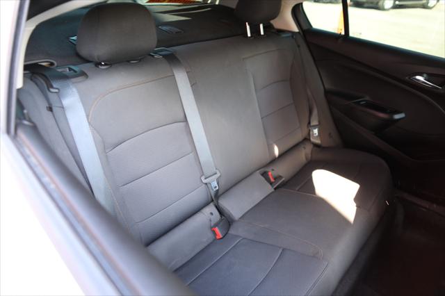2018 Chevrolet Cruze LS Auto