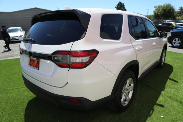 2023 Honda Pilot AWD LX