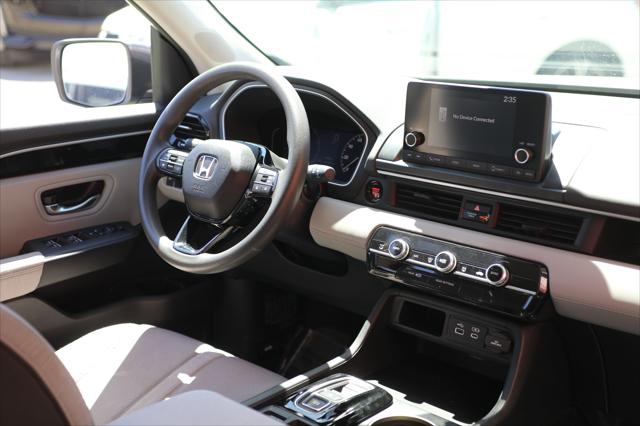 2023 Honda Pilot AWD LX