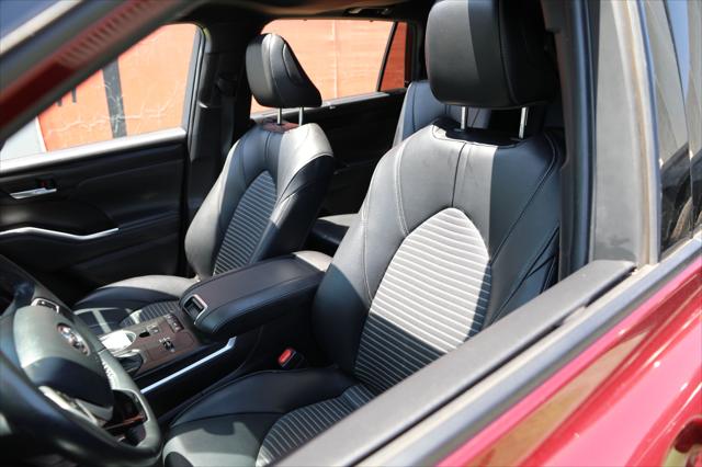 2022 Toyota Highlander XSE