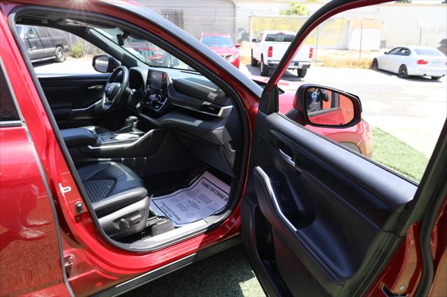 2022 Toyota Highlander XSE