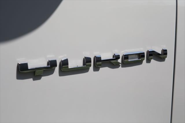2023 GMC Yukon 2WD SLT