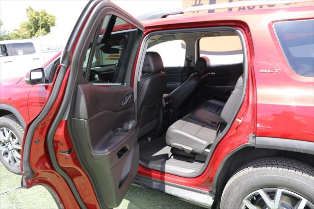 2023 GMC Acadia FWD SLT