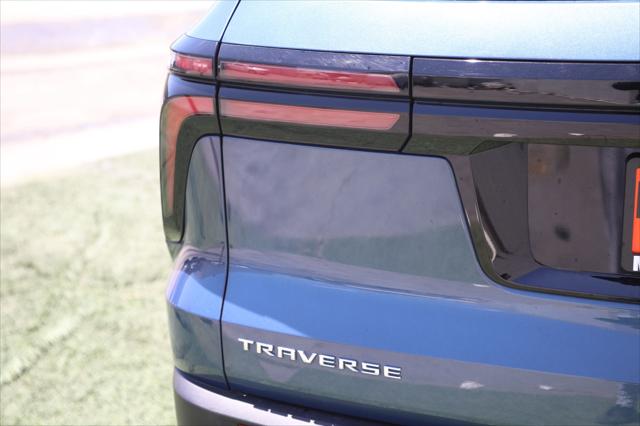2025 Chevrolet Traverse FWD LT
