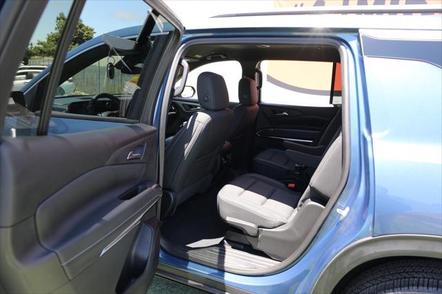 2025 Chevrolet Traverse FWD LT