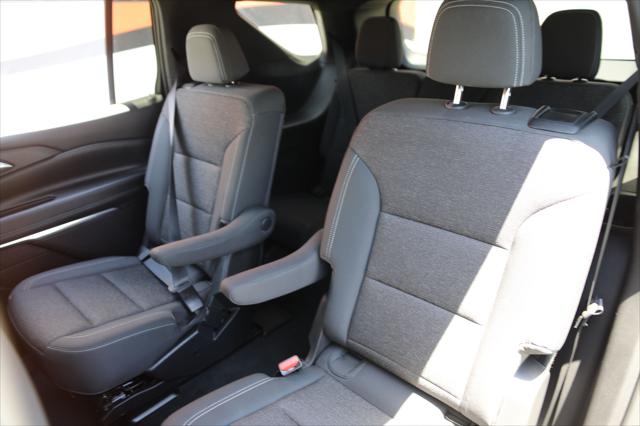 2025 Chevrolet Traverse FWD LT