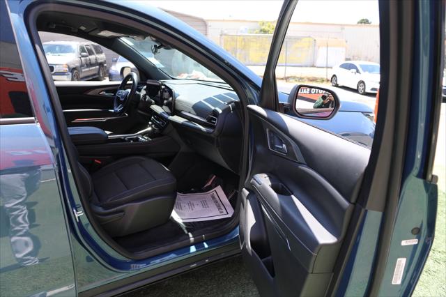 2025 Chevrolet Traverse FWD LT