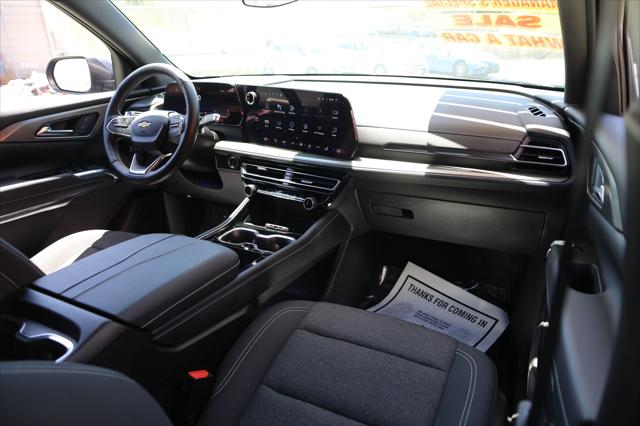 2025 Chevrolet Traverse FWD LT
