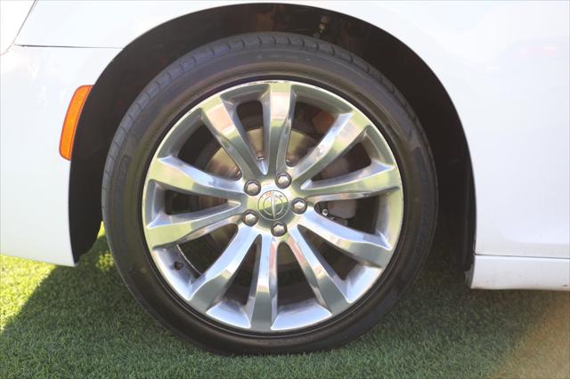 2018 Chrysler 300 Limited