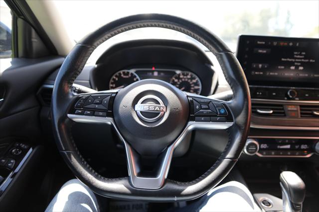 2023 Nissan Altima SL FWD