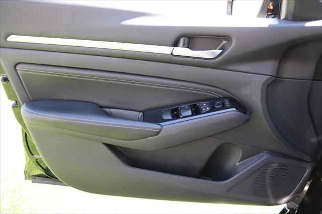 2023 Nissan Altima SL FWD