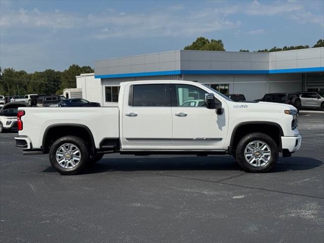 2025 Chevrolet Silverado 2500HD 4WD Crew Cab Standard Bed High Country