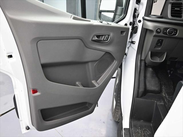 2025 Ford Transit Cargo Van Base