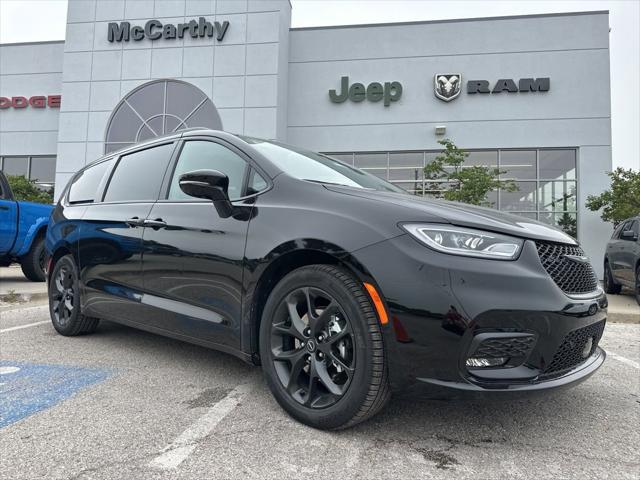 2026 Chrysler Pacifica Limited for sale in Lee's Summit, MO