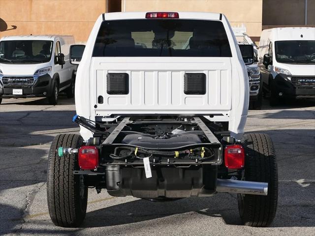 2026 RAM Ram 3500 Chassis Cab RAM 3500 TRADESMAN CREW CAB CHASSIS 4X2 60 CA