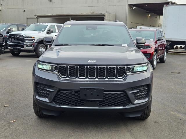 2025 Jeep Grand Cherokee GRAND CHEROKEE LAREDO X 4X4 2025 Jeep Grand Cherokee GRAND CHEROKEE LAREDO X 4X4