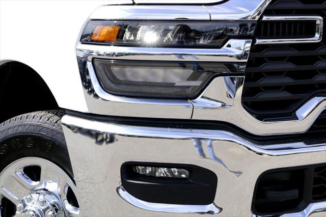 2026 RAM Ram 2500 RAM 2500 TRADESMAN CREW CAB 4X4 8 BOX