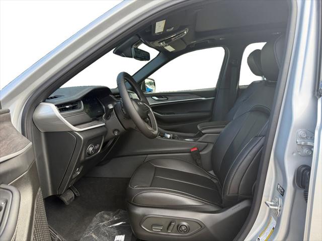 2025 Jeep Grand Cherokee Limited 4x2