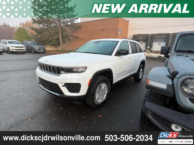 2025 Jeep Grand Cherokee GRAND CHEROKEE LAREDO 4X4
