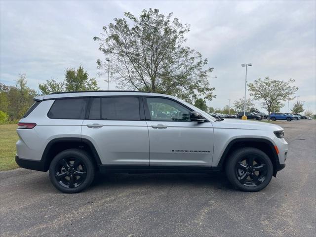 2025 Jeep Grand Cherokee GRAND CHEROKEE L ALTITUDE X 4X4