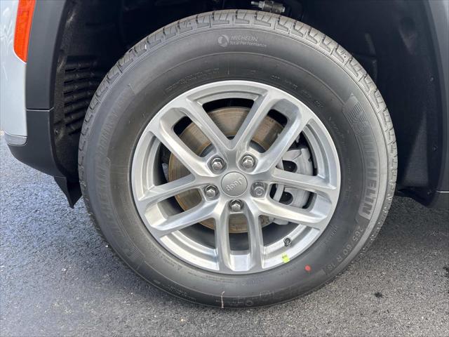 2025 Jeep Grand Cherokee GRAND CHEROKEE L LAREDO 4X2