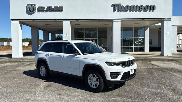 2025 Jeep Grand Cherokee Laredo 4x2