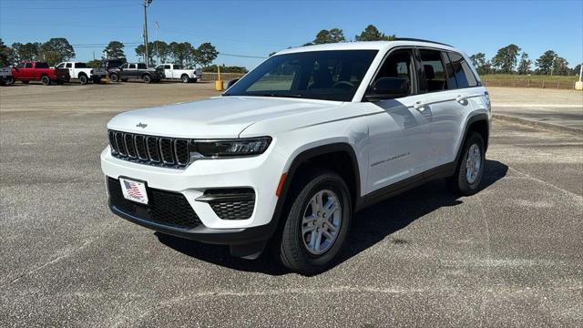 2025 Jeep Grand Cherokee Laredo 4x2