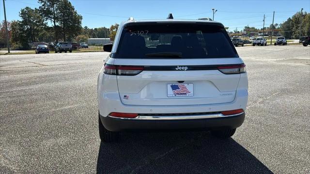 2025 Jeep Grand Cherokee Laredo 4x2
