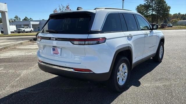 2025 Jeep Grand Cherokee Laredo 4x2