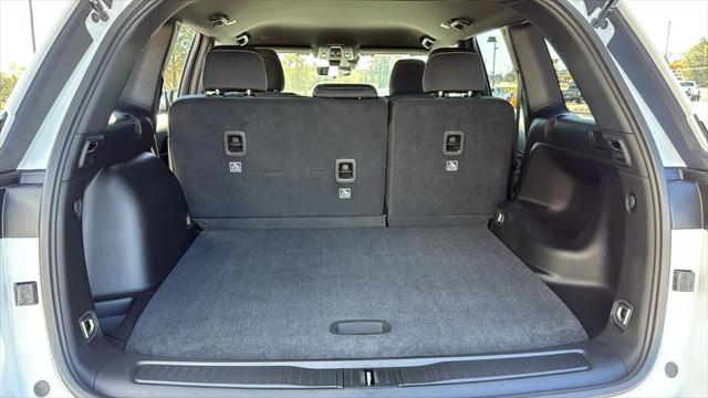 2025 Jeep Grand Cherokee Laredo 4x2