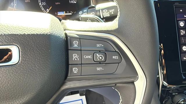 2025 Jeep Grand Cherokee Laredo 4x2