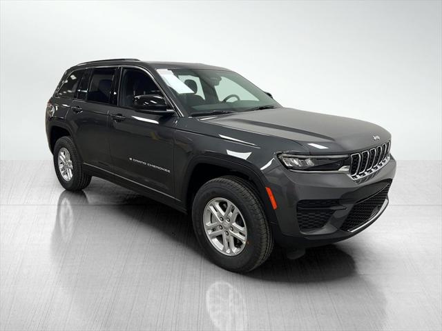 2025 Jeep Grand Cherokee GRAND CHEROKEE LAREDO 4X2