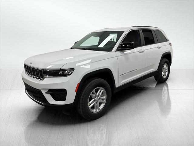2025 Jeep Grand Cherokee GRAND CHEROKEE LAREDO 4X2