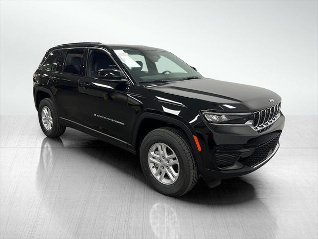 2025 Jeep Grand Cherokee GRAND CHEROKEE LAREDO 4X2