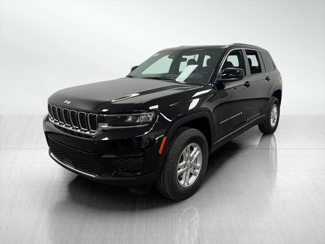 2025 Jeep Grand Cherokee GRAND CHEROKEE LAREDO 4X2