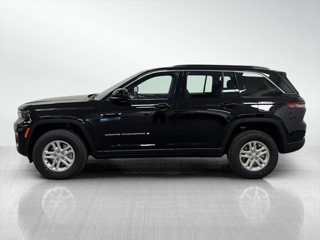 2025 Jeep Grand Cherokee GRAND CHEROKEE LAREDO 4X2