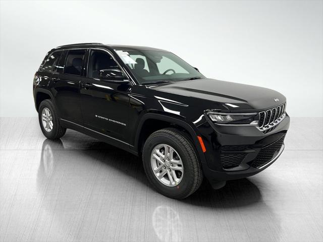 2025 Jeep Grand Cherokee GRAND CHEROKEE LAREDO 4X2