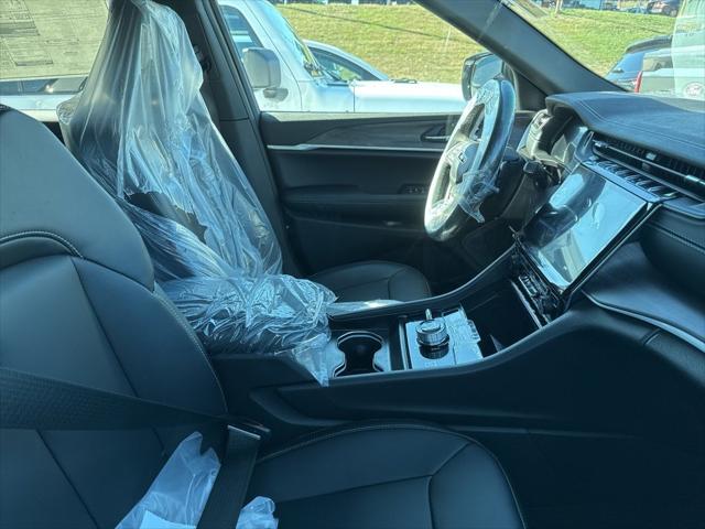 2025 Jeep Grand Cherokee GRAND CHEROKEE L LIMITED 4X4 2025 Jeep Grand Cherokee GRAND CHEROKEE L LIMITED 4X4