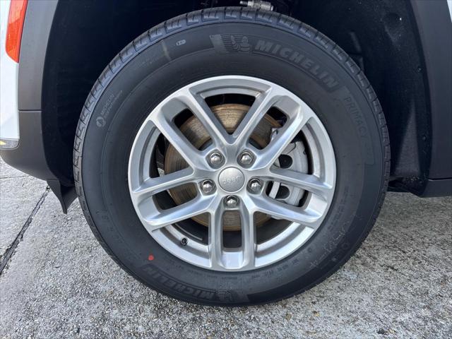 2025 Jeep Grand Cherokee GRAND CHEROKEE L LAREDO 4X2