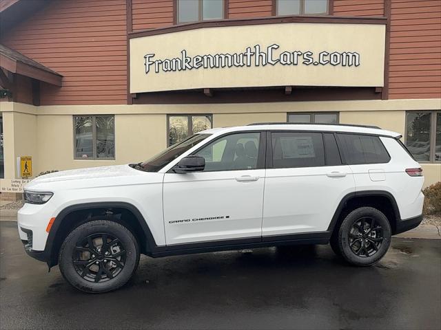 2025 Jeep Grand Cherokee GRAND CHEROKEE L ALTITUDE X 4X4