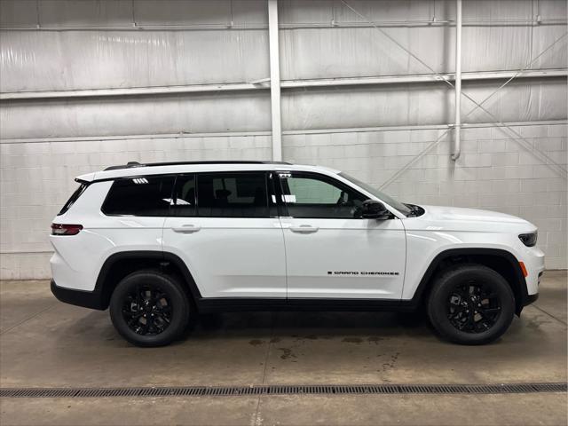 2025 Jeep Grand Cherokee GRAND CHEROKEE L ALTITUDE X 4X4