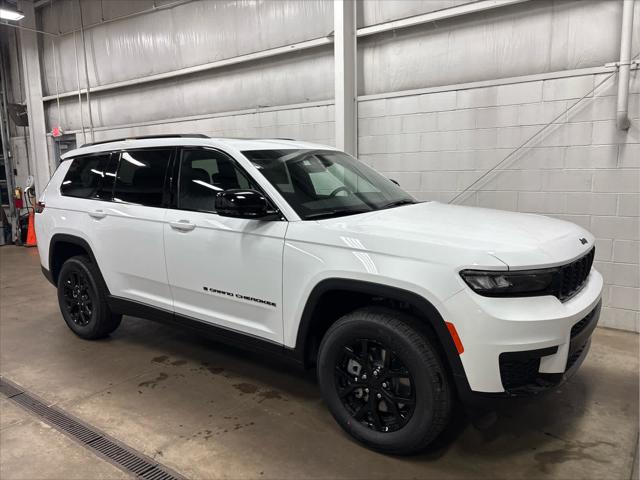 2025 Jeep Grand Cherokee GRAND CHEROKEE L ALTITUDE X 4X4