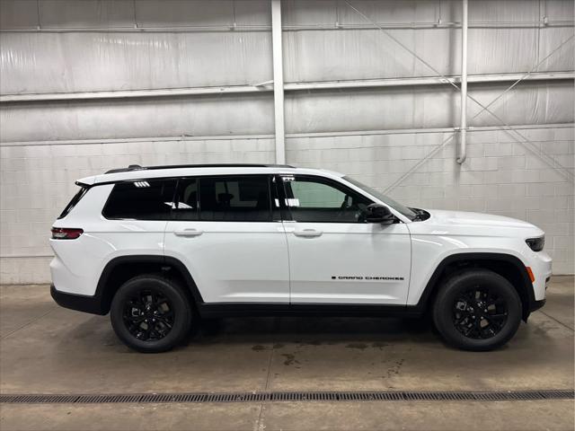 2025 Jeep Grand Cherokee GRAND CHEROKEE L ALTITUDE X 4X4