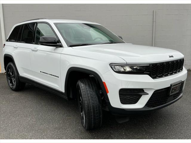 2025 Jeep Grand Cherokee GRAND CHEROKEE ALTITUDE 4X4 2025 Jeep Grand Cherokee GRAND CHEROKEE ALTITUDE 4X4