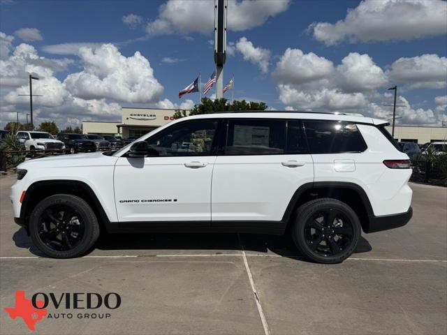 2025 Jeep Grand Cherokee GRAND CHEROKEE L ALTITUDE 4X4