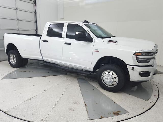 2026 RAM Ram 3500 RAM 3500 TRADESMAN CREW CAB 4X4 8 BOX