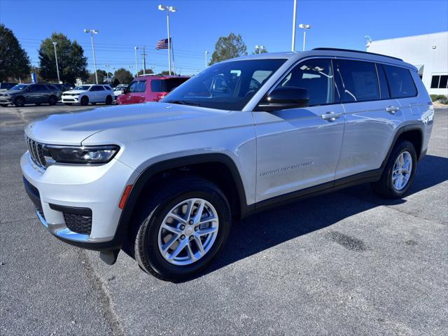 2025 Jeep Grand Cherokee GRAND CHEROKEE L LAREDO X 4X4
